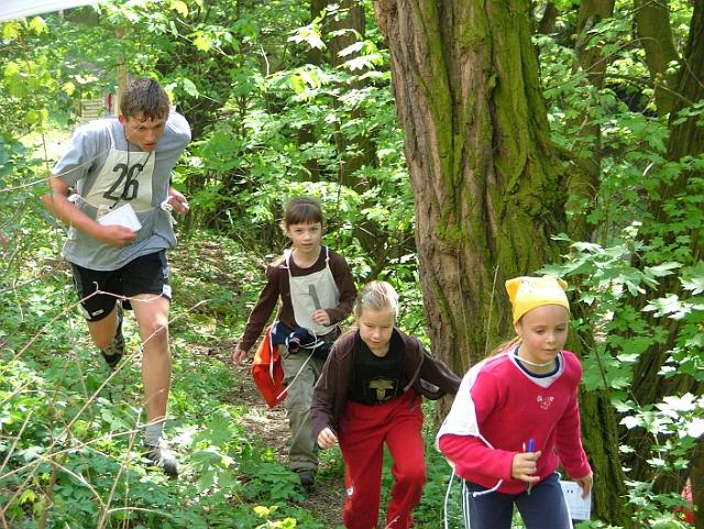 Skalice_02.jpg - Mistrovství Ústeckého kraje - Skalice u Litoměřic (19.4.2009) - V cíli...