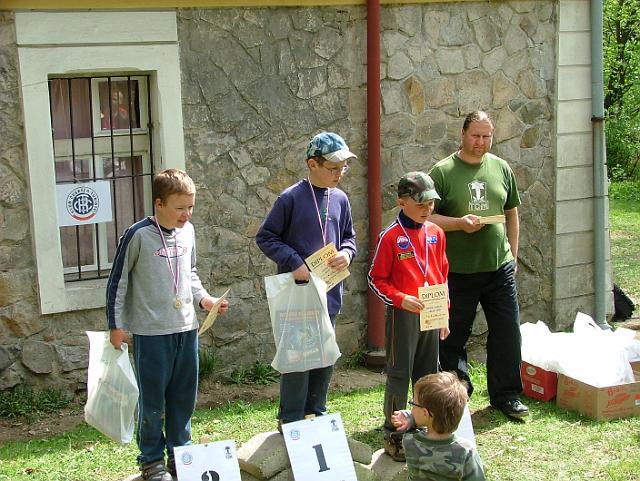 Skalice_03.jpg - Mistrovství Ústeckého kraje - Skalice u Litoměřic (19.4.2009) - Nejmladší žáci - stupně vítězů