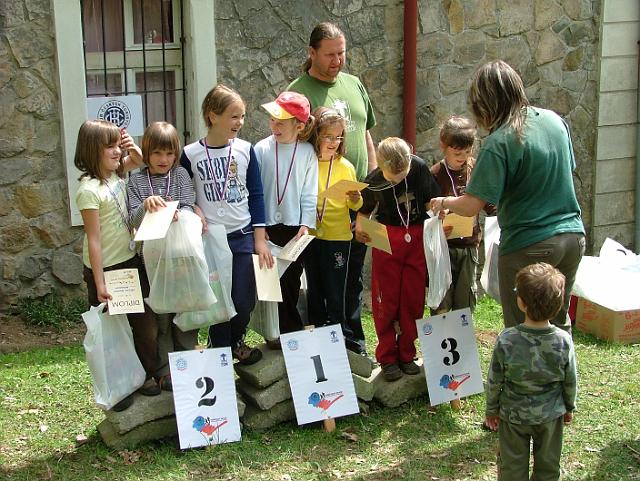 Skalice_04.jpg - Mistrovství Ústeckého kraje - Skalice u Litoměřic (19.4.2009) - Přípravka - stupně vítězů