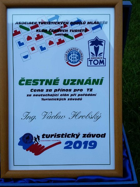 Prinos_TZ_2019_01.jpg - Cenu za přínos pro Turistické závody v roce 2019 získal pan Václav Hrobský.